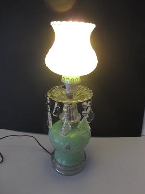 Leviton Glass Boudior Style Lamps Hurricane Shades Chandelier Green