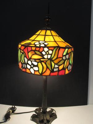 Tiffany Style Stained Glass Lamp