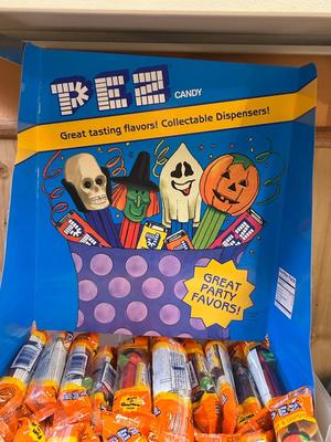HALLOWEEN COLLECTIBLE PEZ AND DISPLAY