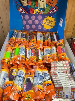 HALLOWEEN COLLECTIBLE PEZ AND DISPLAY