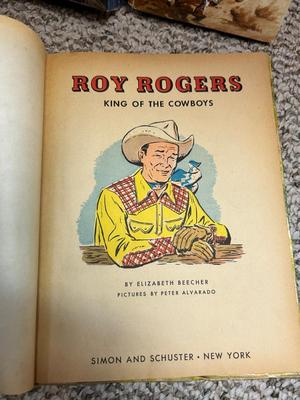ROY ROGERS BOOKS, TRADING CARDS AND WALL CLOCK