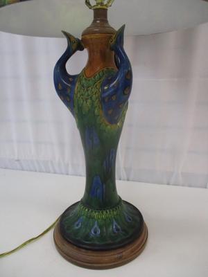 Antique Triple Peacock Art Nouveau Pottery Stand & Lamp Shade Table Lamp
