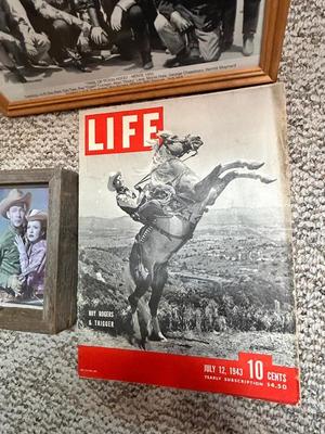 1943 LIFE MAGAZINE WITH ROY ROGERS AND TRIGGER ON COVER, MOVIE PHOTO AND 5x7 PIC