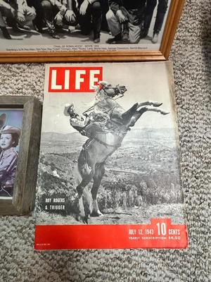 1943 LIFE MAGAZINE WITH ROY ROGERS AND TRIGGER ON COVER, MOVIE PHOTO AND 5x7 PIC