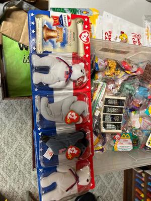 SO MANY VINTAGE HAPPY MEAL TOYS