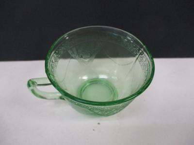 Vintage Uranium Depression Federal Glass Georgian Green Tea Cup Love Birds