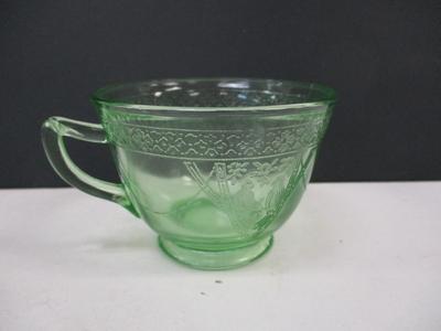 Vintage Uranium Depression Federal Glass Georgian Green Tea Cup Love Birds