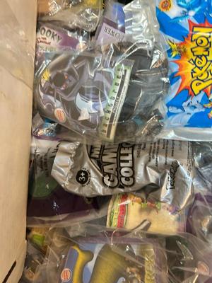 BURGER-KING, WENDY’S, KFC, JACK IN THE BOX & SONIC KIDS MEAL TOYS IN PACKAGES