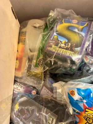 BURGER-KING, WENDY’S, KFC, JACK IN THE BOX & SONIC KIDS MEAL TOYS IN PACKAGES