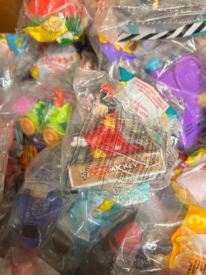 BIG LOT OF MCDONALD’S TOYS