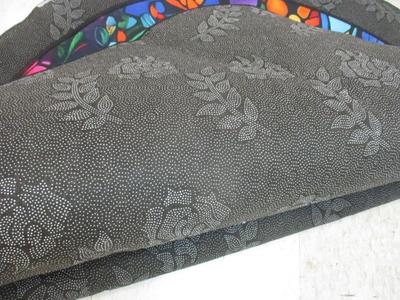 Approx 39" Round Hummingbird Rug