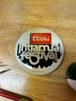 POOL BALL WALL CLOCK, COORS LIGHT KEG CAN AND COORS BUTTON PLUS DARTS