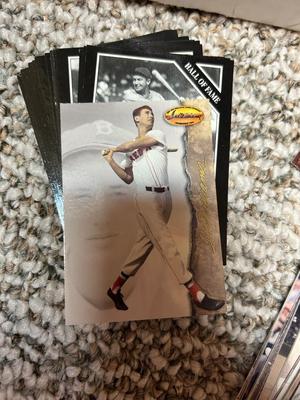 BASEBALL CARD COLLECTIBLES