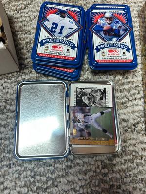 BASEBALL CARD COLLECTIBLES