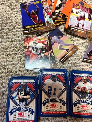 BASEBALL CARD COLLECTIBLES