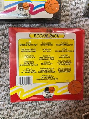 VTG BASKETBALL TRADING CARDS