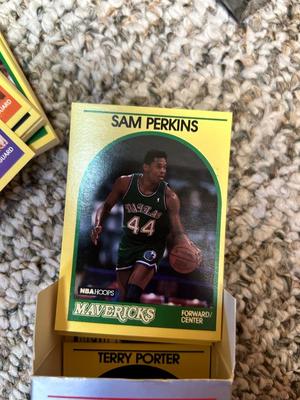 VTG BASKETBALL TRADING CARDS