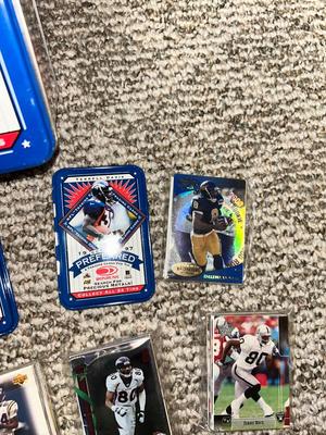 FOOTBALL TRADING CARDS