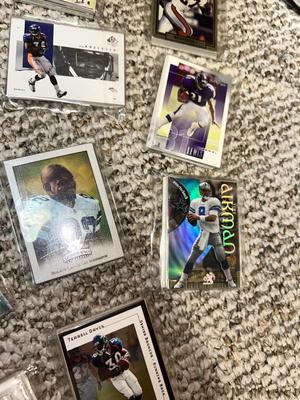 FOOTBALL TRADING CARDS