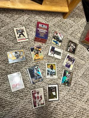 FOOTBALL TRADING CARDS