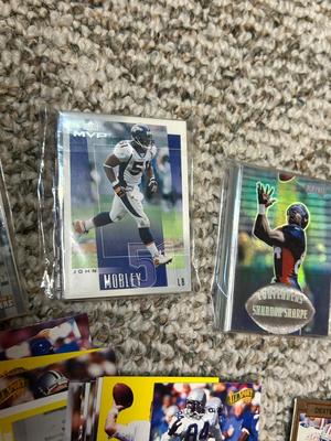 FOOTBALL TRADING CARDS