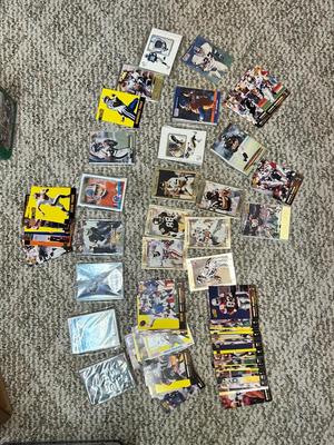 FOOTBALL TRADING CARDS