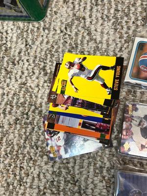 FOOTBALL TRADING CARDS