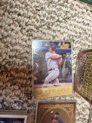 BASEBALL TRADING CARDS