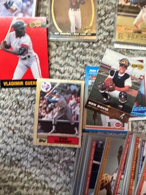 BASEBALL TRADING CARDS