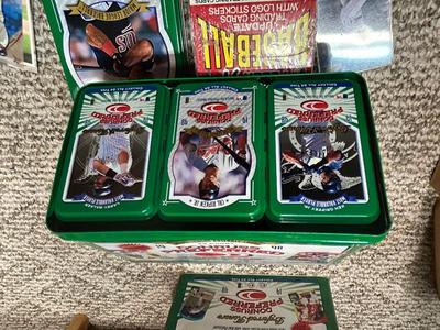 BASEBALL TRADING CARDS
