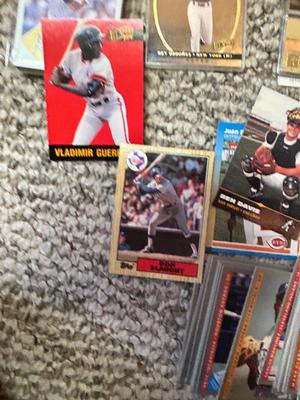 BASEBALL TRADING CARDS