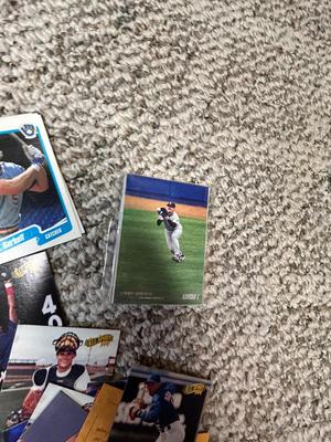BASEBALL TRADING CARDS