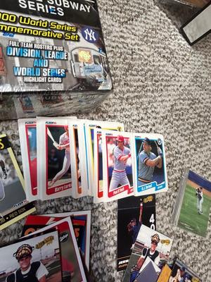 BASEBALL TRADING CARDS