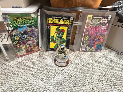 TEENAGE MUTANT NINJA TURTLES, COMIC BOOKS AND COLLECTIBLE