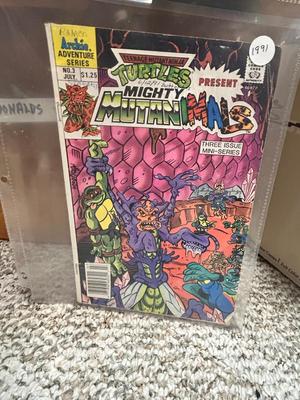 TEENAGE MUTANT NINJA TURTLES, COMIC BOOKS AND COLLECTIBLE