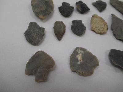Assortment Of Arrowheads Choice 1