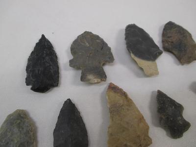Assortment Of Arrowheads Choice 2
