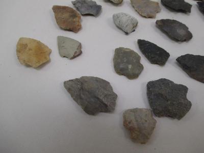 Assortment Of Arrowheads Choice 3