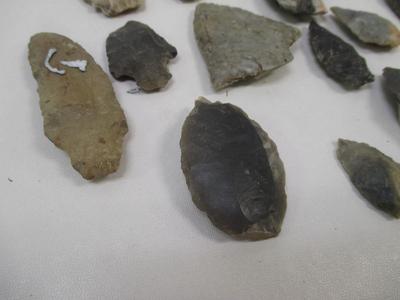 Assortment Of Arrowheads Choice 4