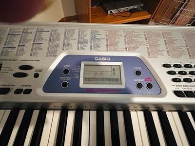 CTK-481 100 SONG BANK CASIO KEY BOARD WITH STAND AND BOOKS