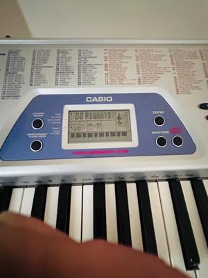 CTK-481 100 SONG BANK CASIO KEY BOARD WITH STAND AND BOOKS