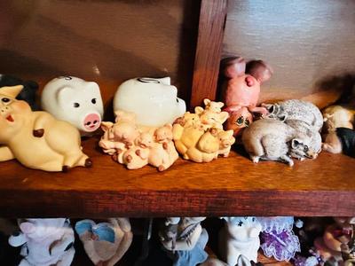 DISPLAY CASE PACKED FULL OF PIGS