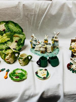 COLLECTIBLE MINIATURE TEA SETS
