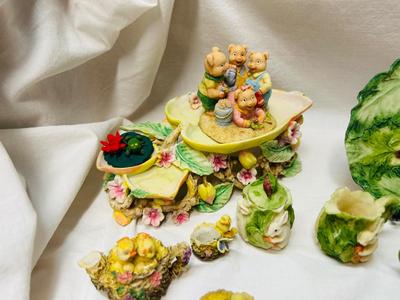 COLLECTIBLE MINIATURE TEA SETS