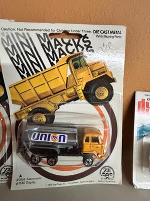 MINI MACKS AND DYNA WHEELS
