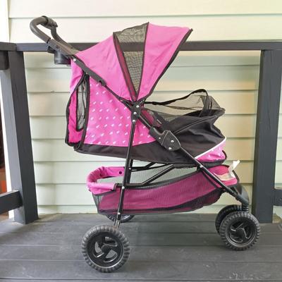 LOT 312: Pet Gear Inc. PG8250 Special Edition Pet Stroller