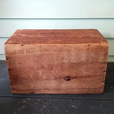 LOT 313: Antique Bohsemeem Spices Advertisement Wood Box with Holiday Decor