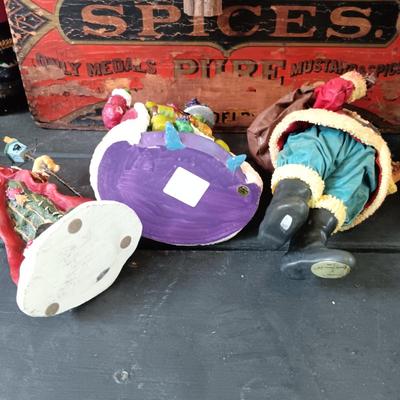 LOT 313: Antique Bohsemeem Spices Advertisement Wood Box with Holiday Decor