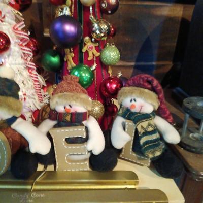LOT 317: Set of (6) Christmas Wreaths with Holiday Decor