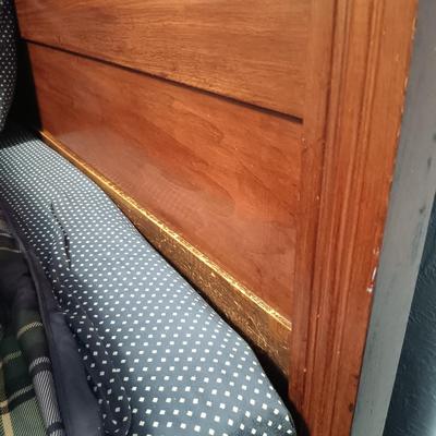 LOT 323: Stunning Early 20th Century Queen Size High-Back Bed Frame